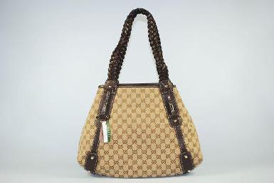 กระเป๋า  Gucci  ทรงเเบบมาใหม่