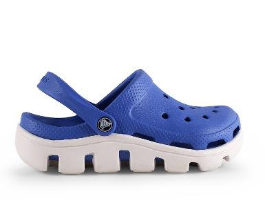 Crocs Duet Sport clog