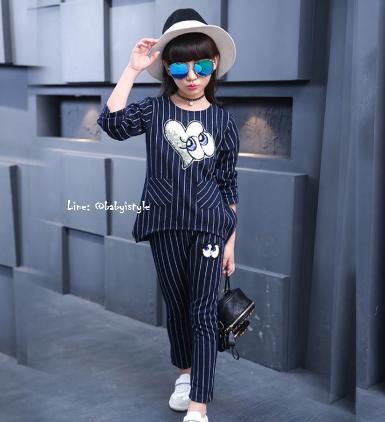 *Salesเด็กโต-ชุด2ชิ้นเสื้อสีกรมท่าริ้วติดเหลื่อมรูปหัวใจ+กางเกงขายาวสีกรมท่าไซส์ 130 รหัสKKK606B