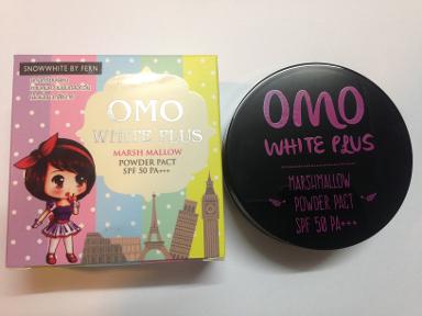 แป้งดินน้ำมันโอโม่ ไวทพลัส MARSHMALLOW POWDER PACT SPF 50 PA+++No.21