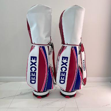 EXCEED LOGO GOLF BAG PU LADY สินค้ามีตำหนิ ภายนอก: สีเฟด สีซีดจาง รอยขีดข่วนเล็กน้อย สายสะพาย