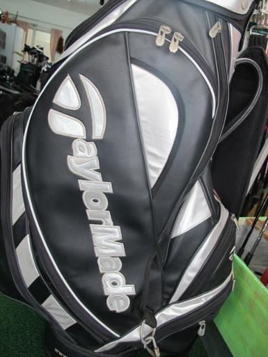 ถุงกอล์ฟ Taylormade TP มือสอง สภาพพร้อมใช้ ราคาพิเศษสุดๆ 1700 บาทเท่านั้น